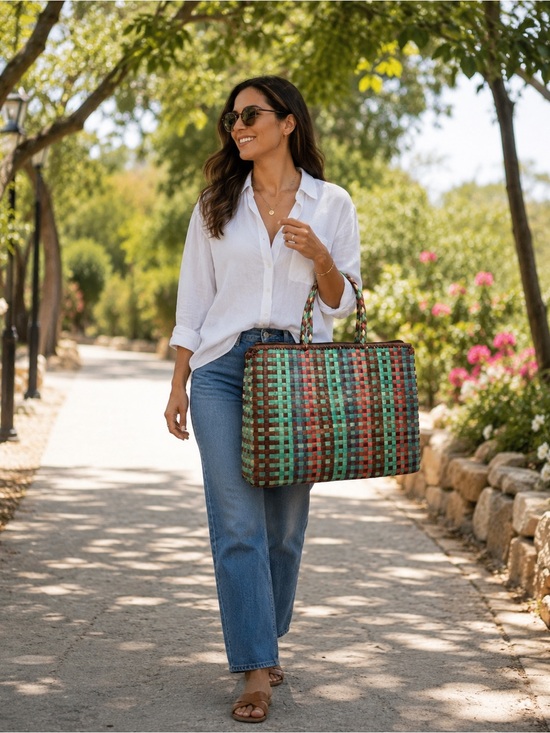 Source Unknown Handbags - Handwoven Multicolor Tote Bag - Stylish Everyday Carry NWOT
